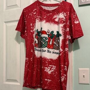 🌟 Red Christmas Graphic T-Shirt. NWOT